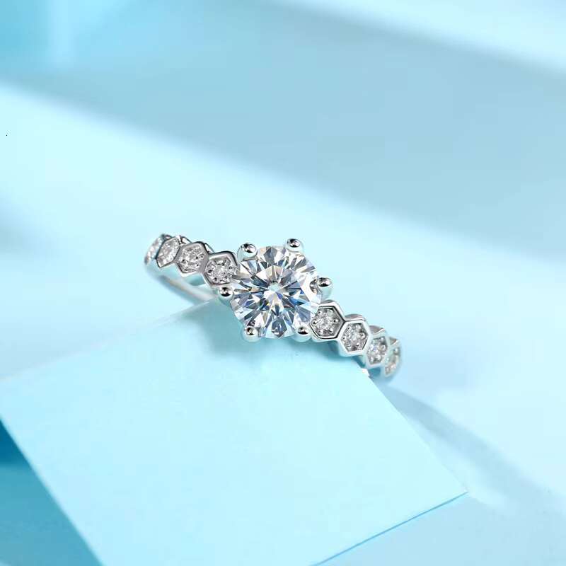 Fashion Jewelry Real 14 Karat Gold Moissanite Diamond Ring
