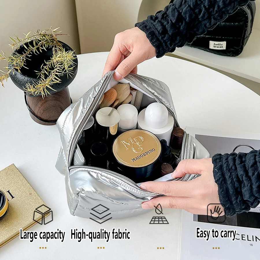 Large Capacity Makeup Bag Waterproof Quilted Cosmetic Toiletry Bag for Women Travel Organizer with Zipper 251110