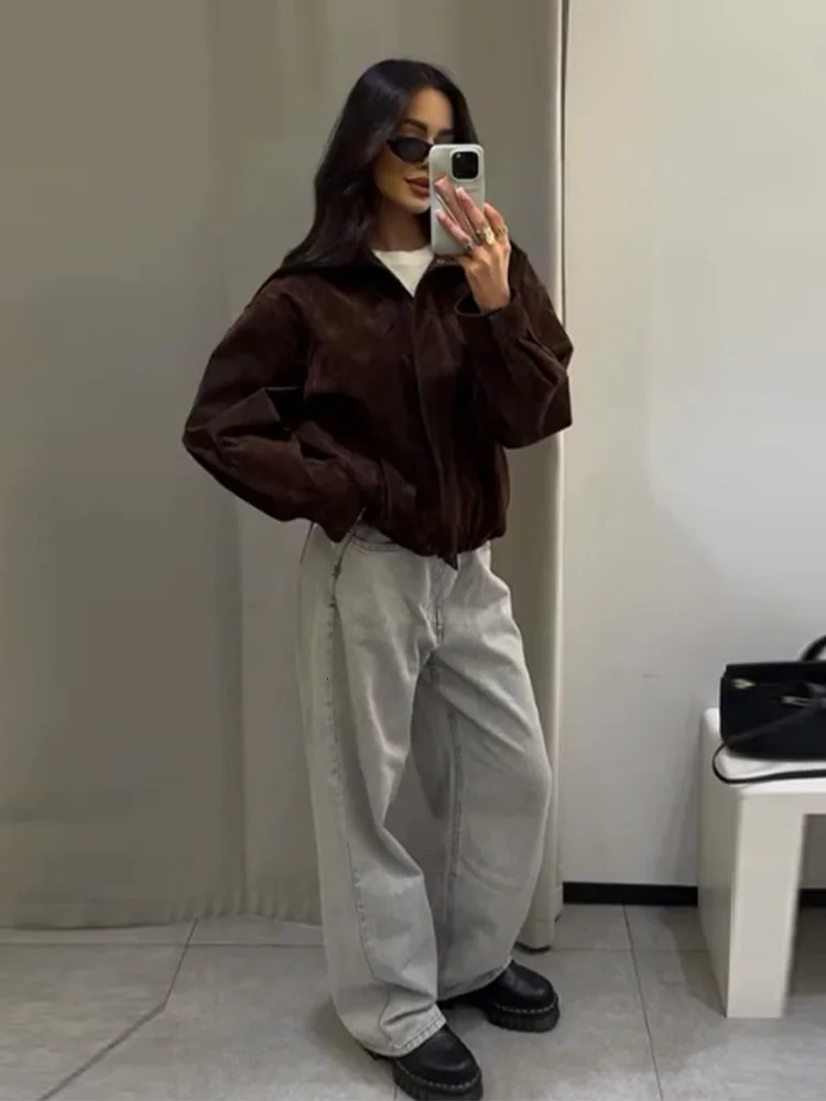 Stand Collar Long Sleeve Zipper Coat Women Elegant Pocket Ruched Loose Fitting Bomber Jacket Fashionable Ladies Autumn Outerwear 251103