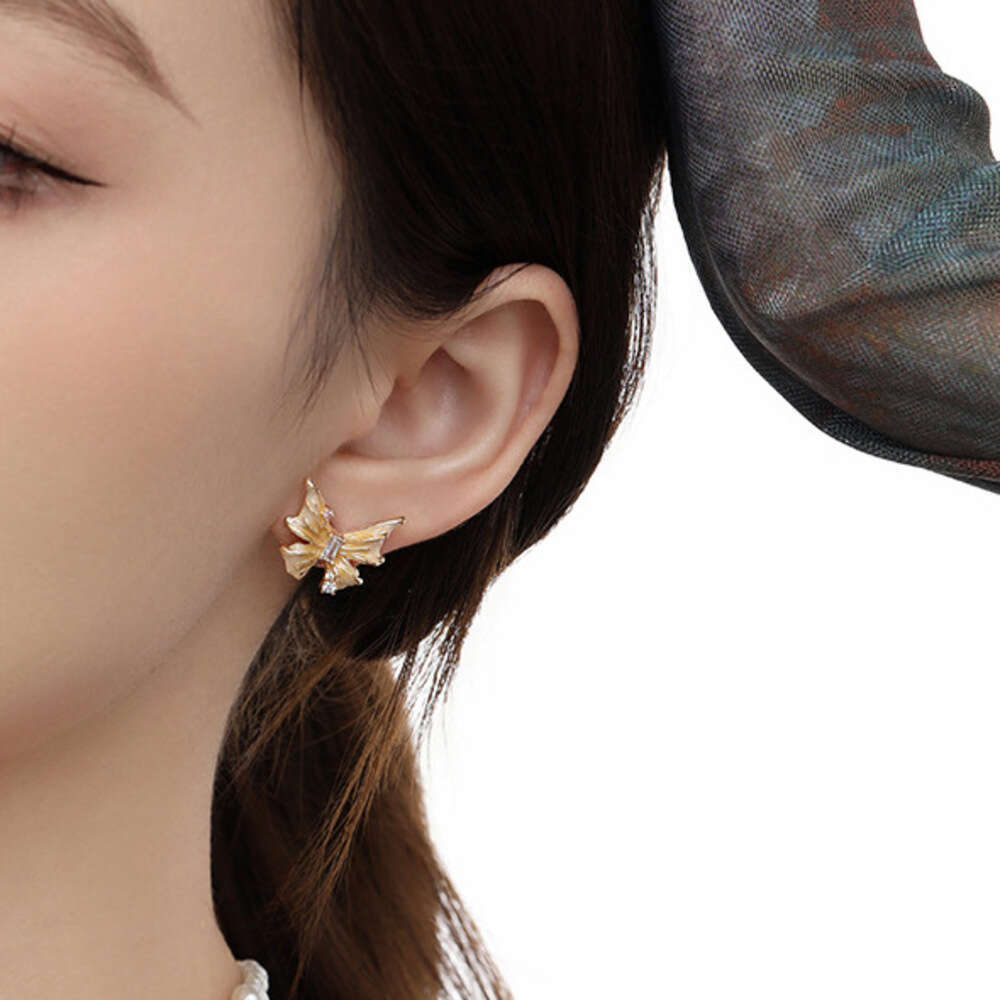 925 Silver Needle gold Butterfly Light Luxury High-end New Original Ins Fashion Commuting Stud Earrings Wholesale