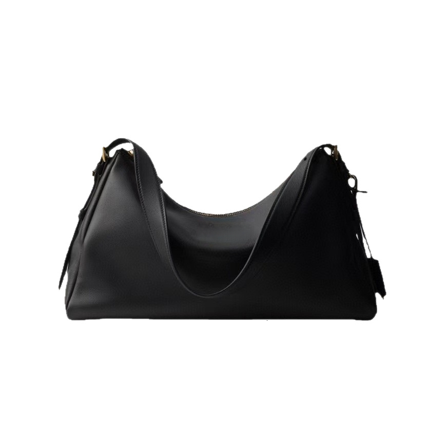 Women's designer bag light luxury handbag winter new item armpit foreskin leather feeling single shoulder crossbody bag multifunctional