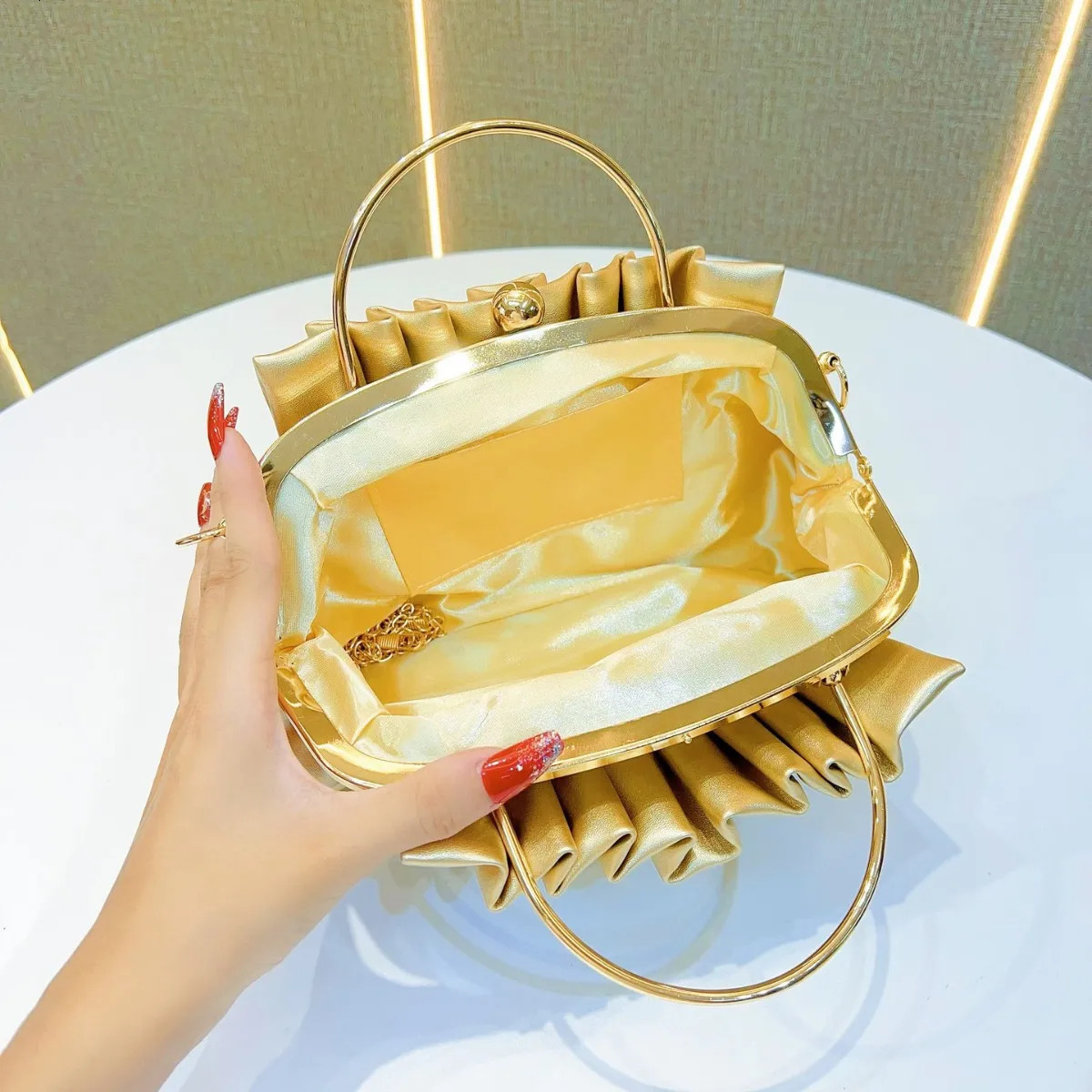 Leather Pleated Clutch Womens Handbag Crystal Rhinestone Silk Tote Top Handle Diamond Wedding Party Shoulder Purse Elegant Bag R251110