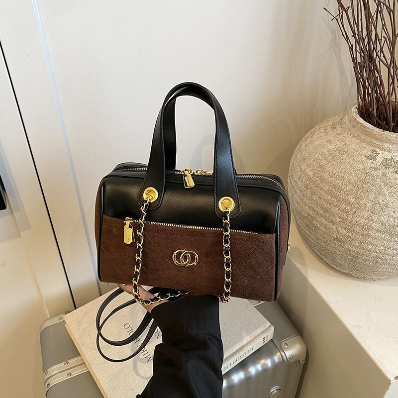 Light luxury handbag retro winter new women's designer bag matte bag multifunctional crossbody bag fashionable handbag