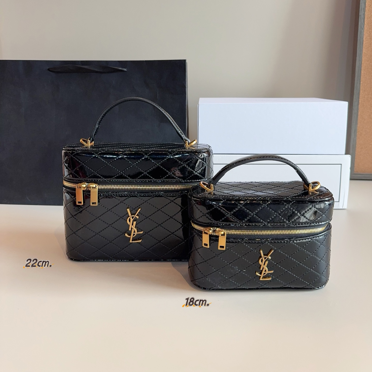 Designer bag Luxury bag Shoulder bag Women's crossbody bag Box bag Makeup bag High quality hardware box wallet Outdoor leisure bag New money bag