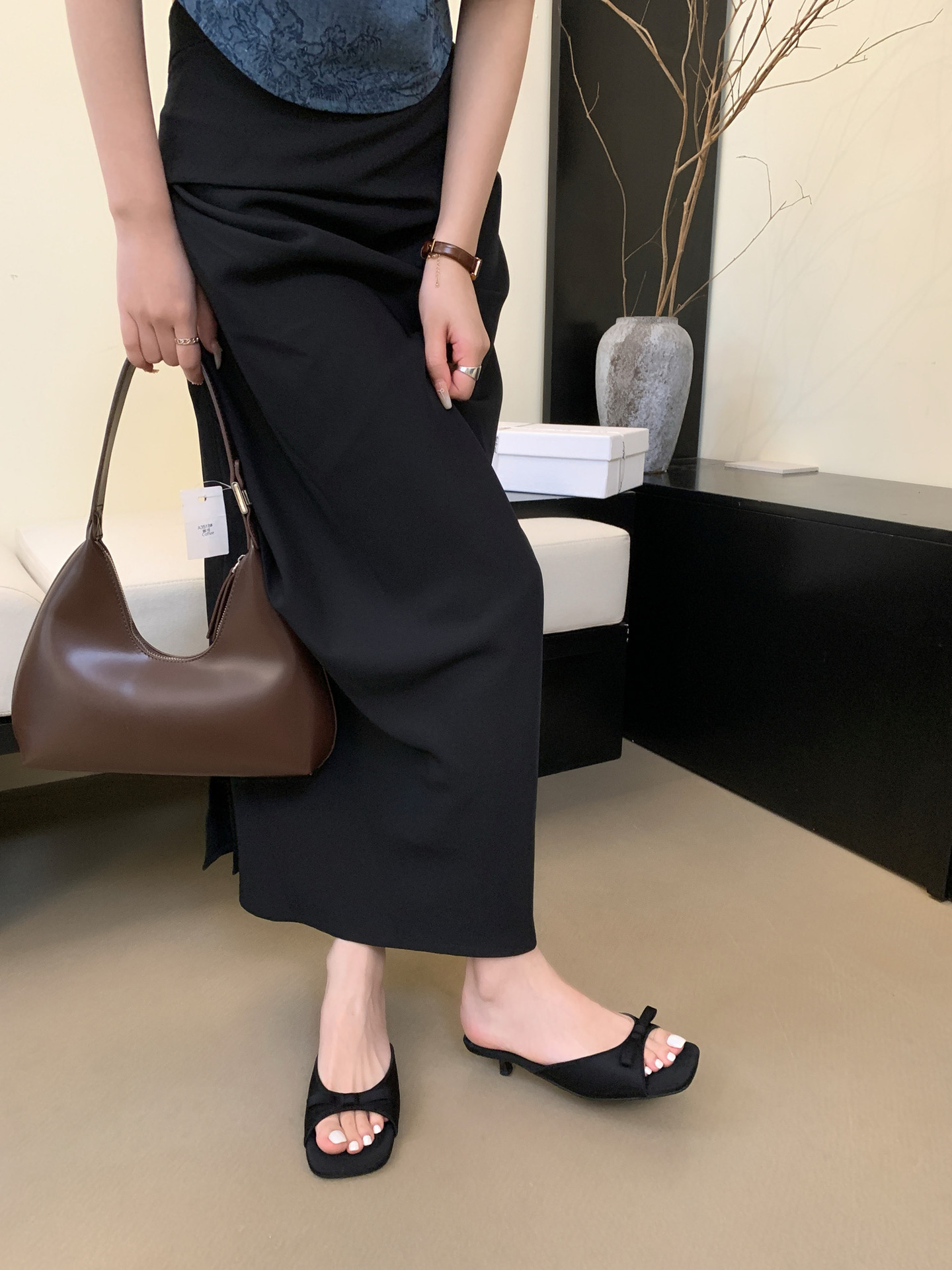 new Free delivery high heels Fashionable commuting solid color bow square toe open toe slim heel high heels
