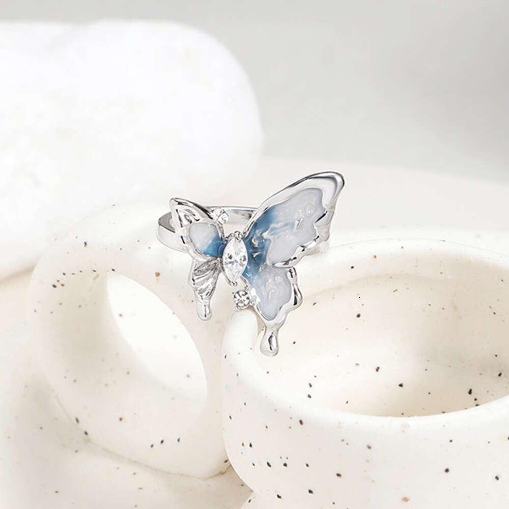 DHcollections Niche Design Blue and White Oil Drop Butterfly for Women, Ins Cool Style Finger Ring, Original High-end Elegant Ring Trend