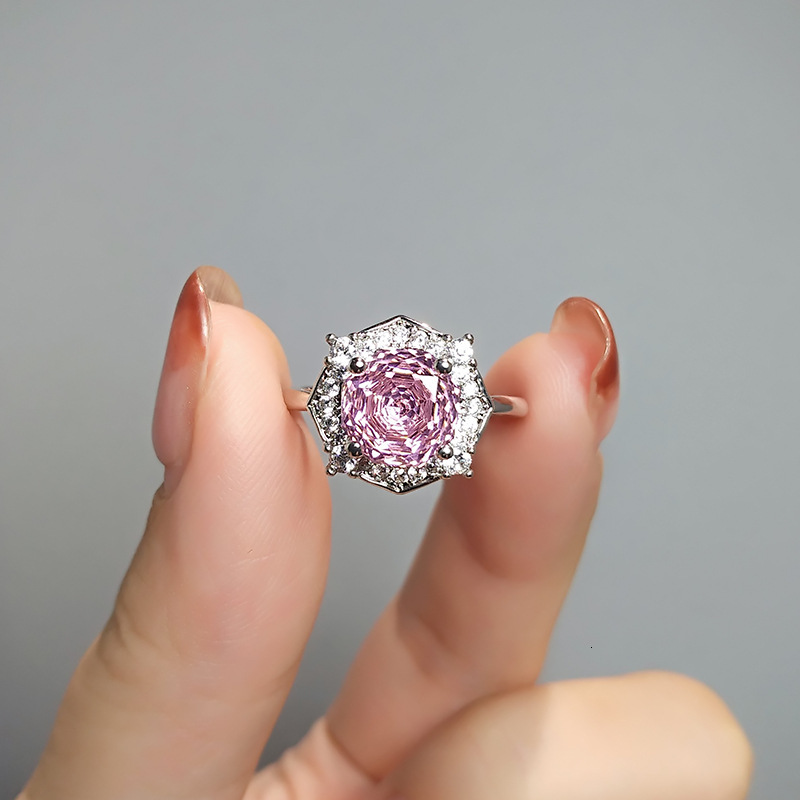 Hot Selling Six Sided Cut Rose Ruby Ring Light Luxury And Super Shiny Designer Ring Ice Flower Fashion Ring High Carbon Imitation Yellow Crystal Pink 