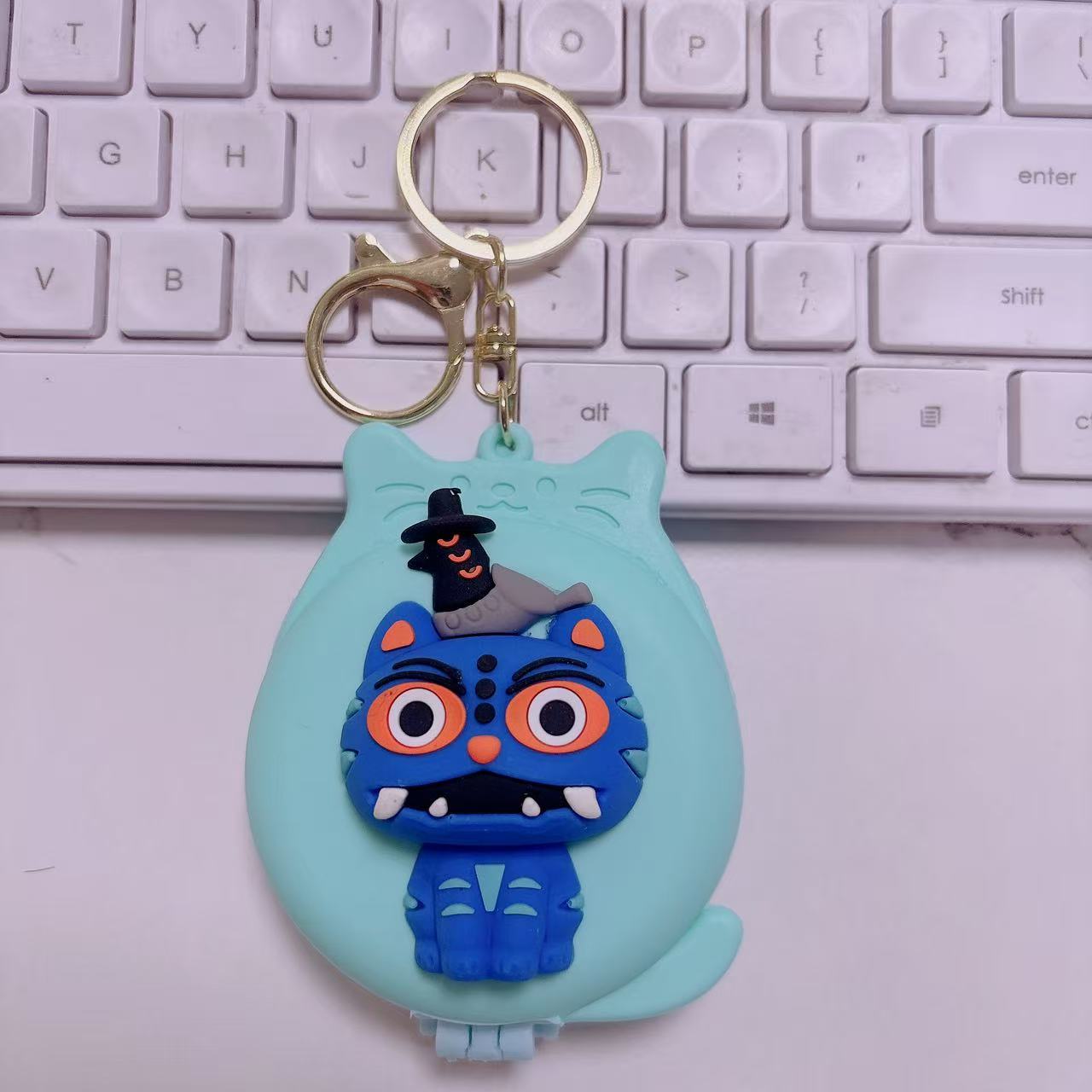 Custom Kpop Demon Hunters Small Round Makeup Mirror Keychains Compact Mirror Keychain Rotating Folding Mirror Keyring