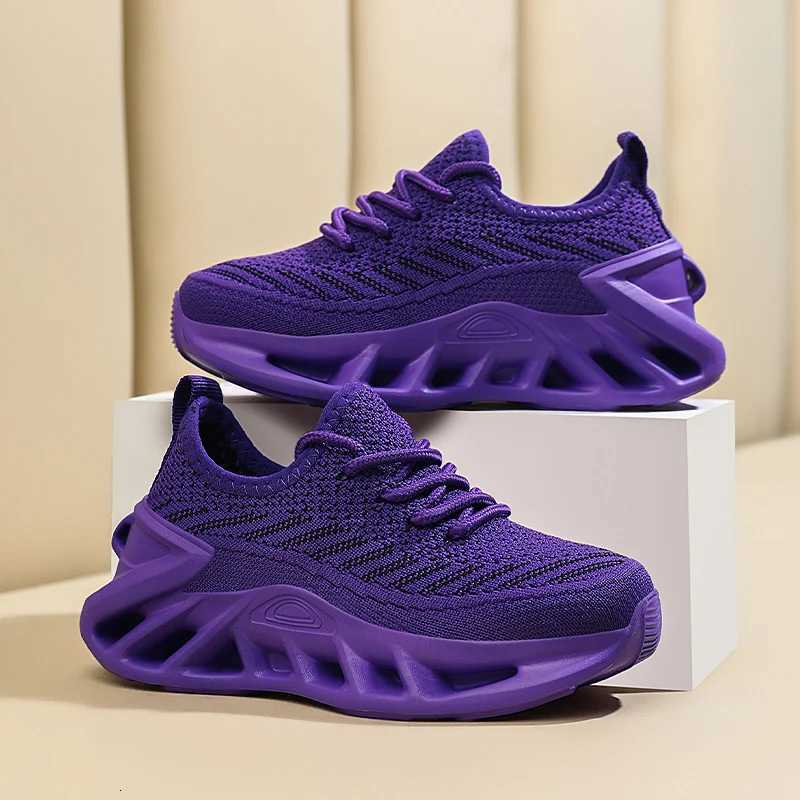 Kids Sneakers Brand Childrens Fashion Sports Shoes Boys Running Outdoor Parent Child Shoes Man Woman Lightweight Casual Shoes W251110