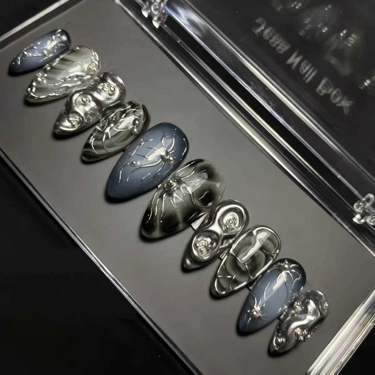 24 pieces of fake nails spicy silver bow diamond fake nails glue almond pressed on nails black cool Y2k almond nail set W250410