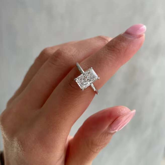 Custom Radiant Moissanite 4CT 8x10mm Ring 18k Rose Solid Gold Moissanite Diamond Mosan Ring for Women