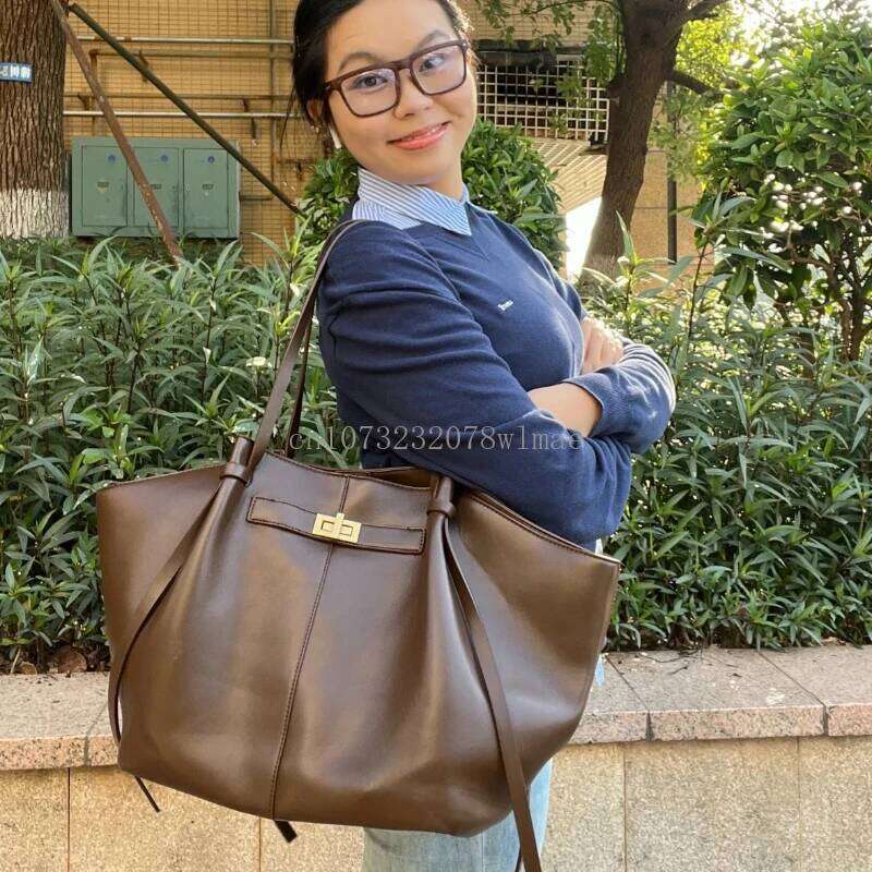 2025 Women's Summer Large Capacity Commuter Tote Female Korean Fashion Luxury Pu Leather Handbags Chic Trend Underarm Bag
