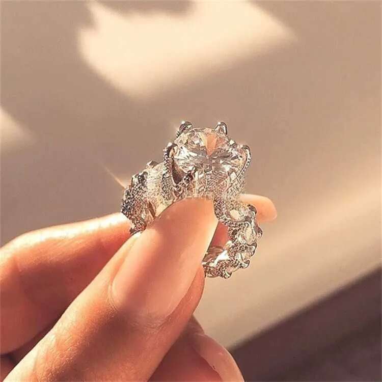 Band Designer Crystal Zircon Rings for Women Accessories Moissanite Ring Valentines Day Gift Jewelry Aesthetic Anillos Mujer J230817
