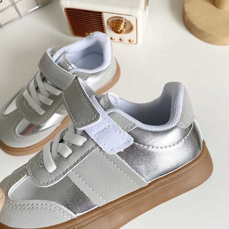 Girls Sports Shoes 2025 Spring/Autumn New Flat Bottom Non-slip Kids Casual Shoes Korean Version Simple childrens shoes 25-35 W251110