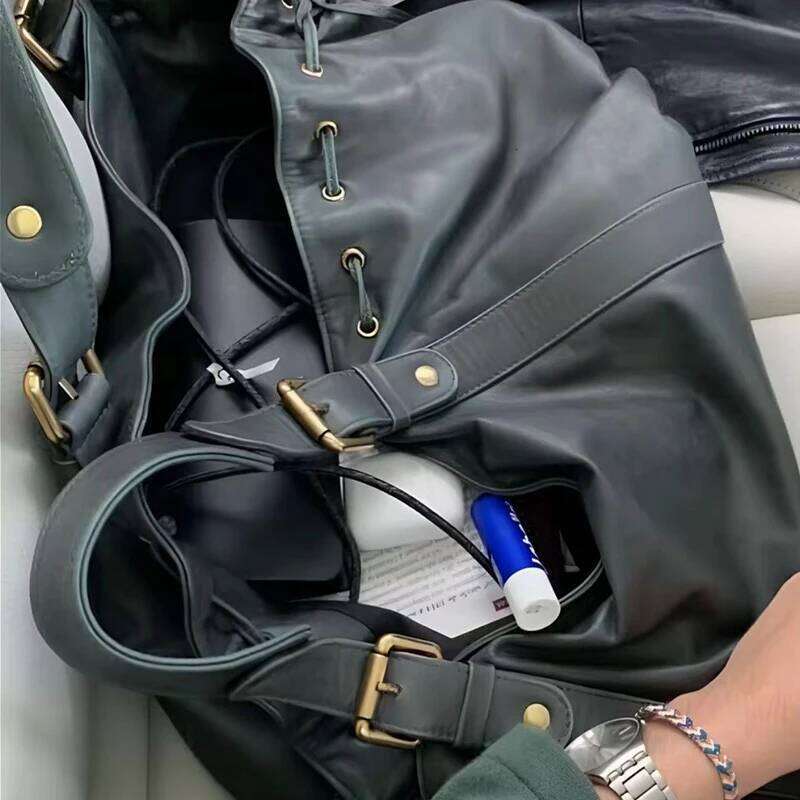 Korean Casual Bags For Women Luxury Designer Handbag And Purses 2025 New In PU Rivet Top Handle Large Capacity Underarm Shoulder