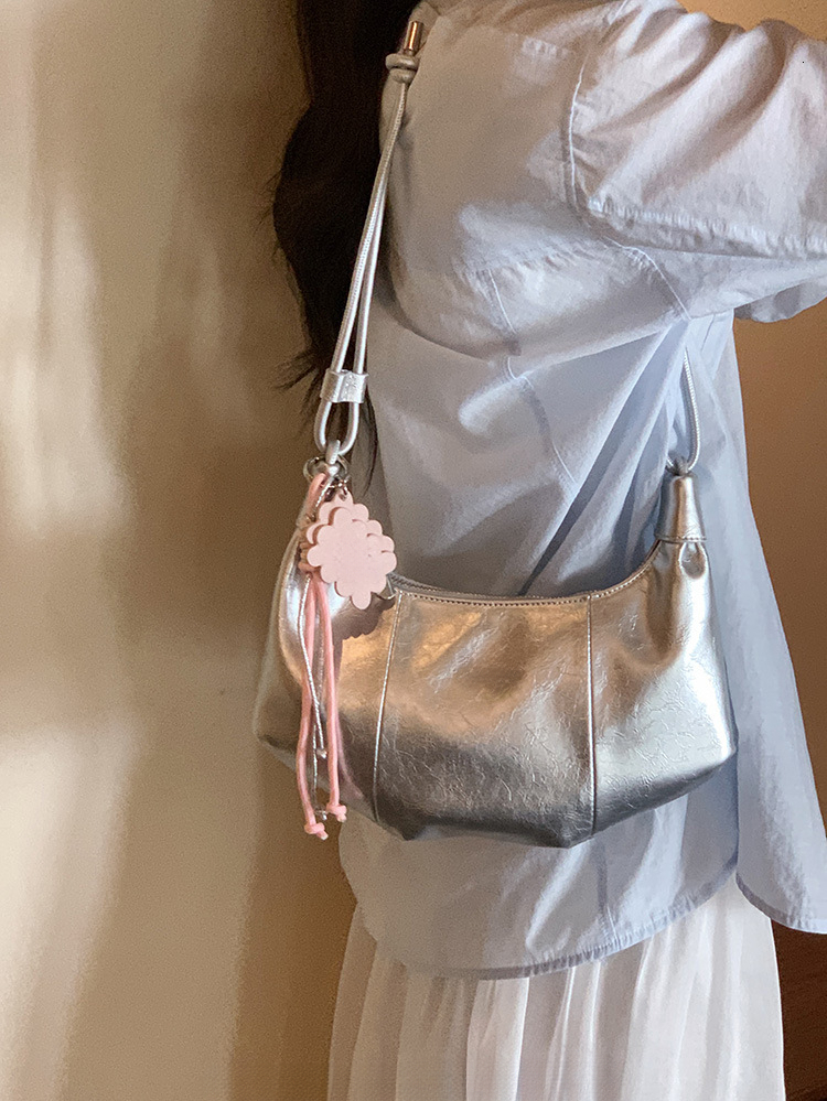 New Fashion Silver Designer Bag Winter New Underarm Bag Prohibited Luxury Handbag Women's Single Shoulder Crossbody Bag Crescent Bag
