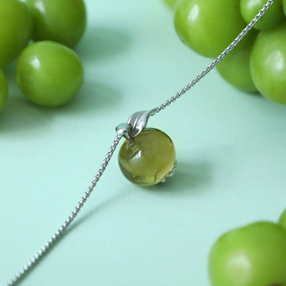 Butterfly Knot Crystal Grape Necklace Accessories for Women High-end Light Luxury Niche Fresh Original Design Collarbone Chain