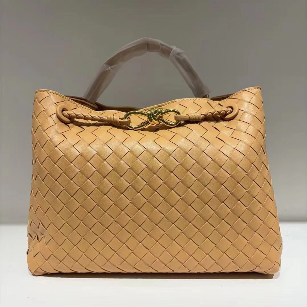 Designer Handbag Luxury Designer Bag Vintage Woven Craft Handbag Fashion Commuter High-end Feel Women's Bag Single Shoulder Crossbody Large Bag