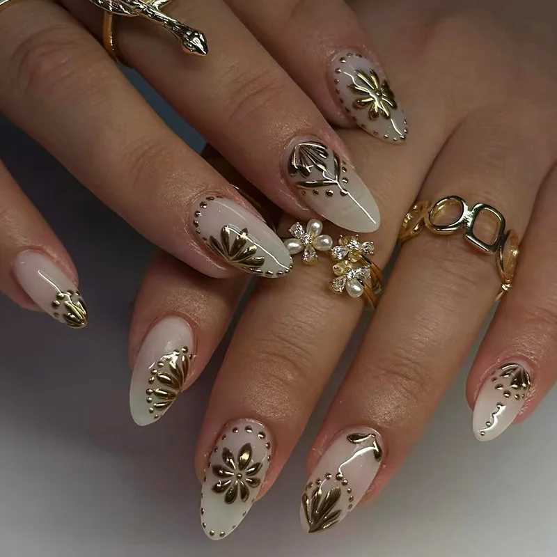 24 Simple French Fake Nails with Almond Head Design Detachable 3D Irregular Star Pattern Tool for Manipulating Fake Nails W250410