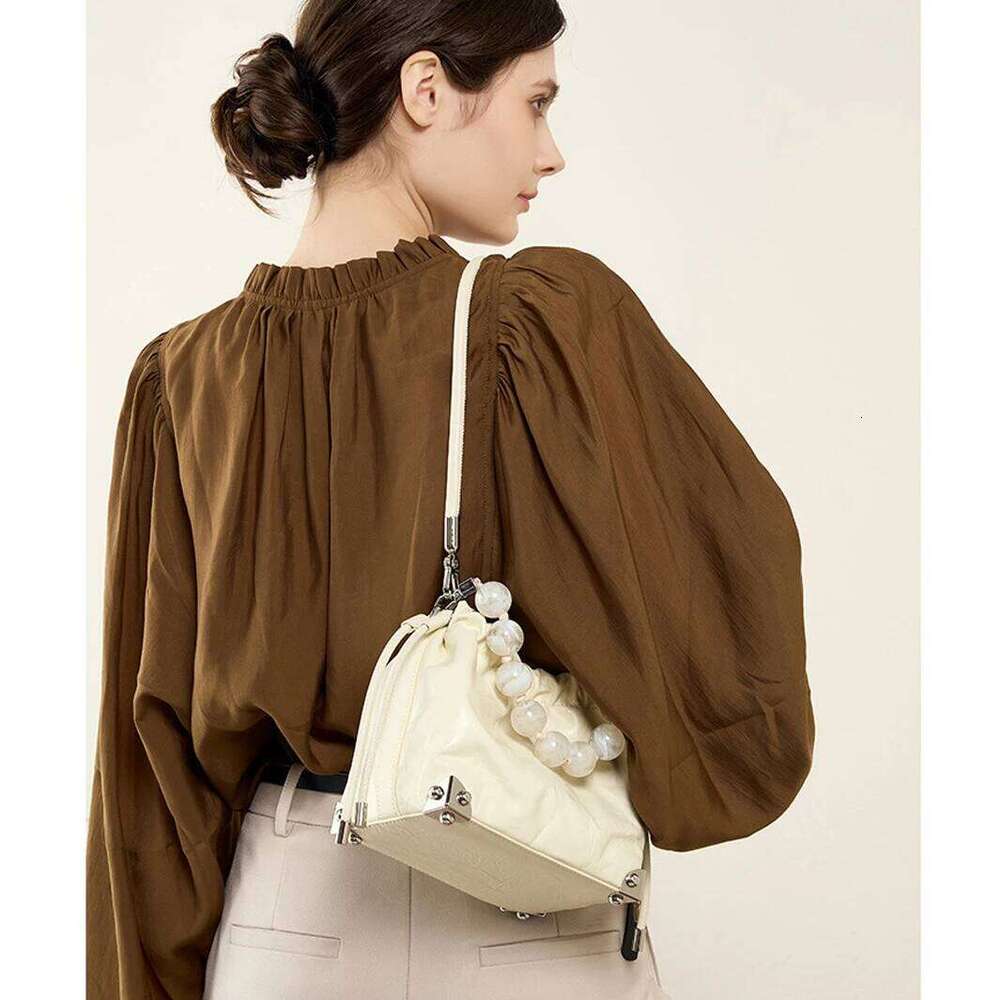 New Chinese Style Beaded Genuine Leather Handheld Wrinkled Crossbody Shoulder Bag For Women Boho Chic Clutch Purse St251110