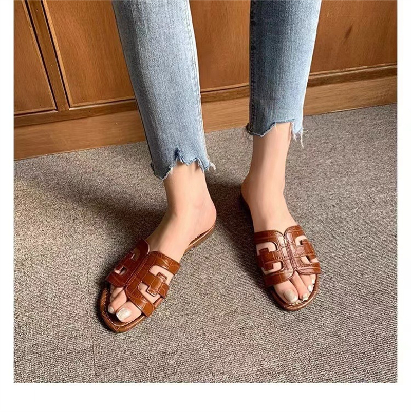 hot free shipping designer Sandals for women casual outdoor flat slipper Versatile classic Fashion shoes