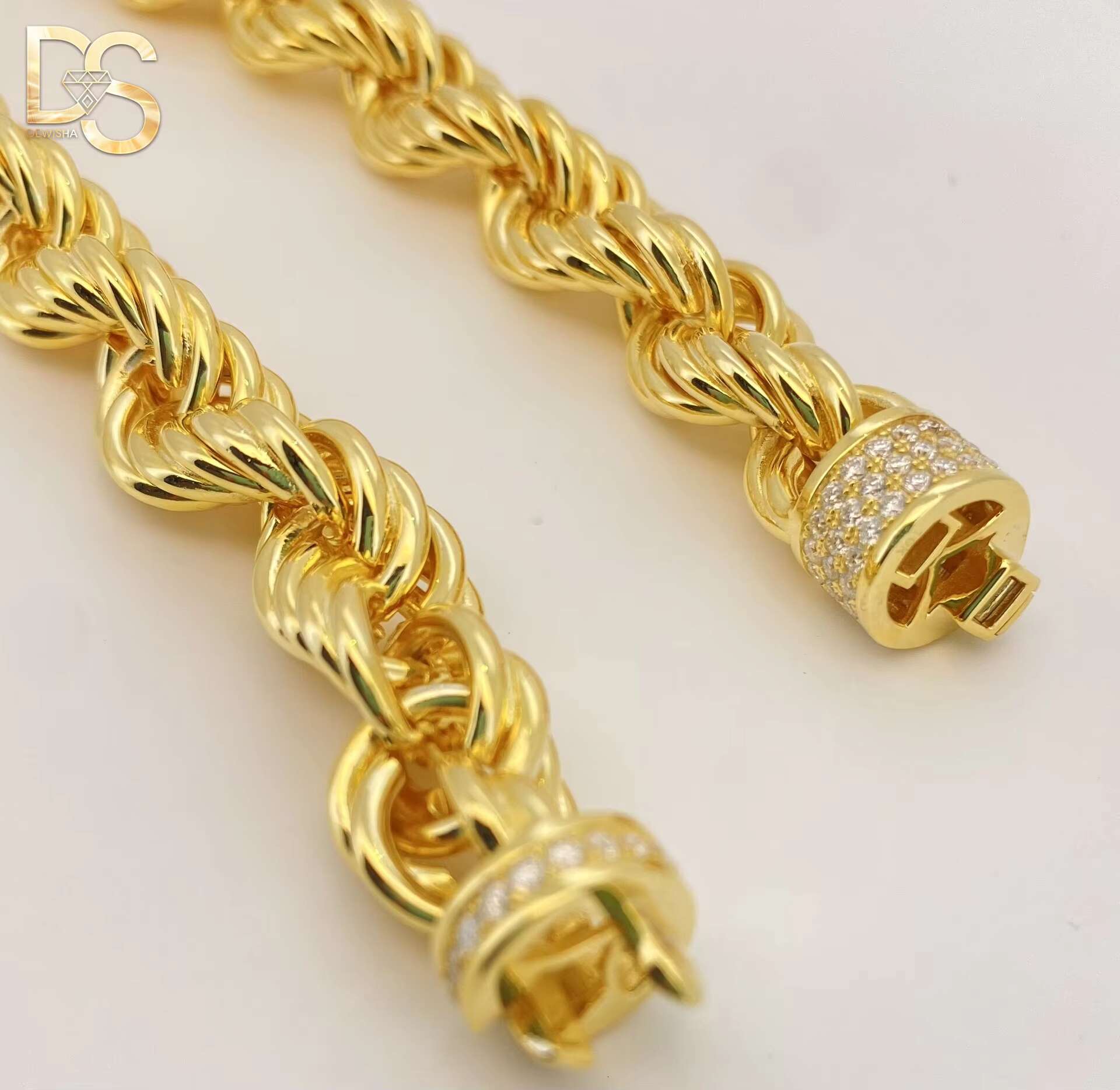 Luxury Gold Plated Hip Hop Mens Custom Cuban Chain Moissanite Diamond Necklace