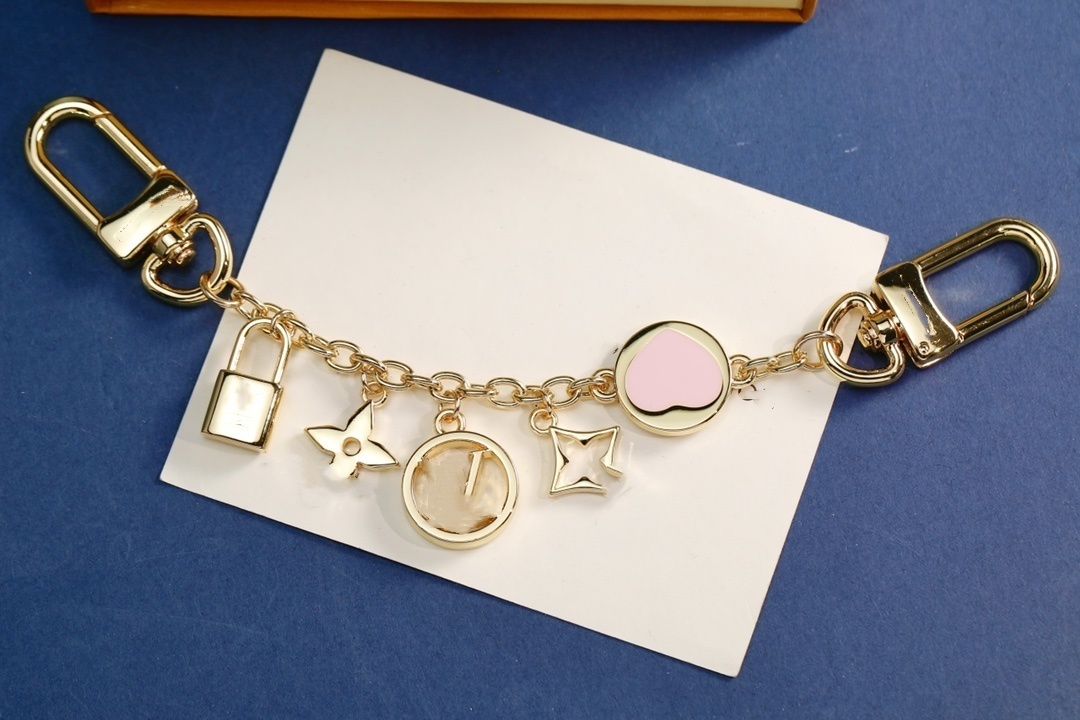 Keychain designer bag chain luxury charm ladies car bag keychain women classic key ring fashion accessories cute gift exquisite
