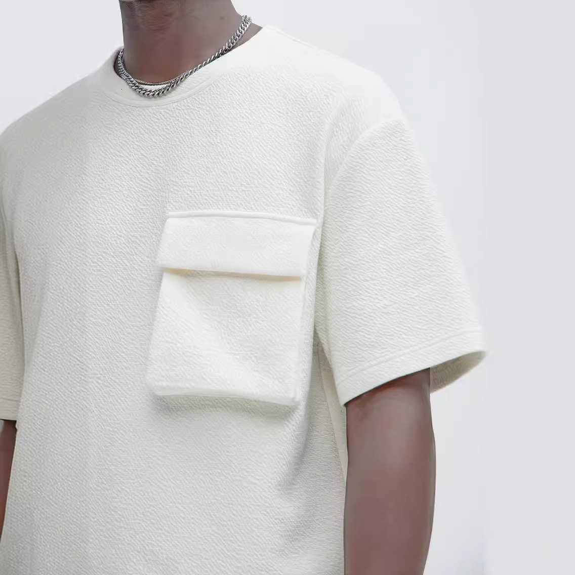 2025 new mens patch pocket wrinkled fabric round neck casual loose 5-point sleeve top