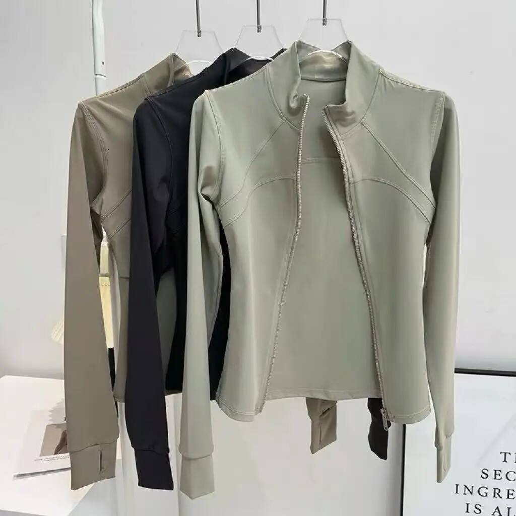 Yoga Women's High-end Standing Collar Long Sleeved Sports Jacket Training Fitness Top Windproof Running Suit