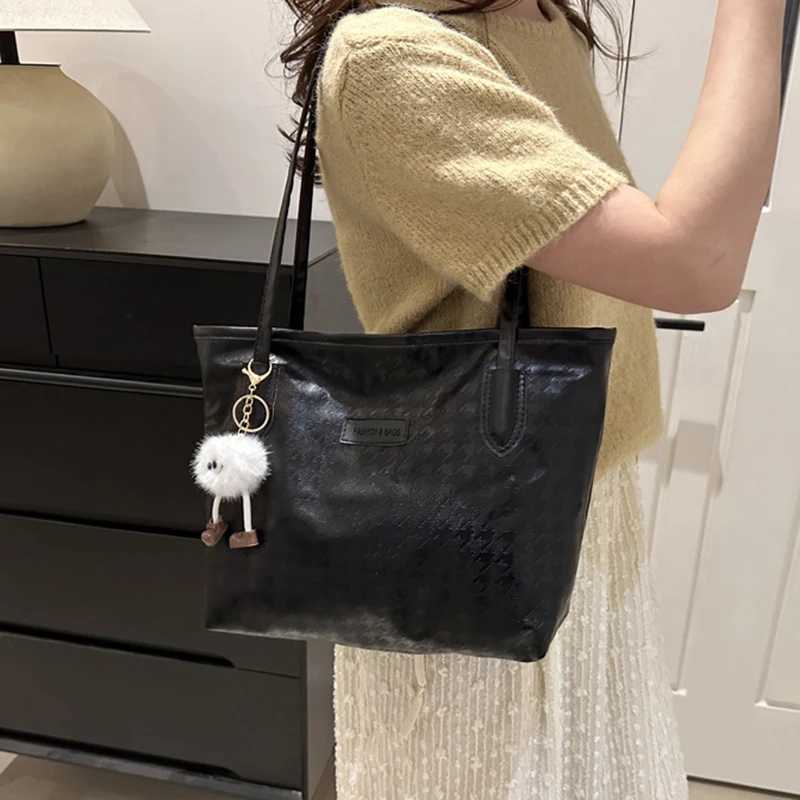 Large capacity womens fashionable daily office school party womens and teenagers casual shoulder bagT25041011111
