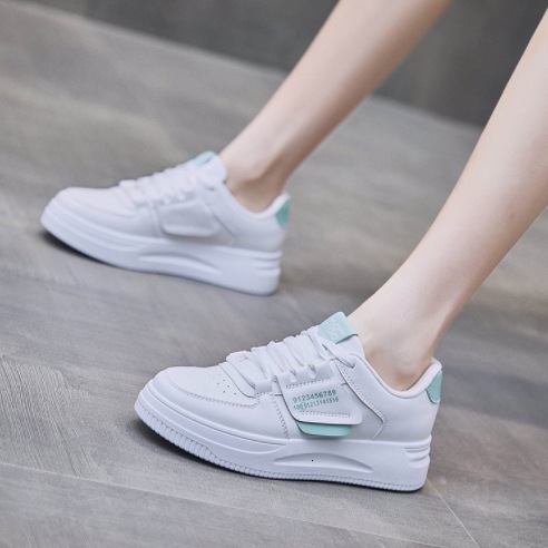 2025 New Thick Bottom Korean Edition Casual Sports Designer Fashion Board Shoes for Women