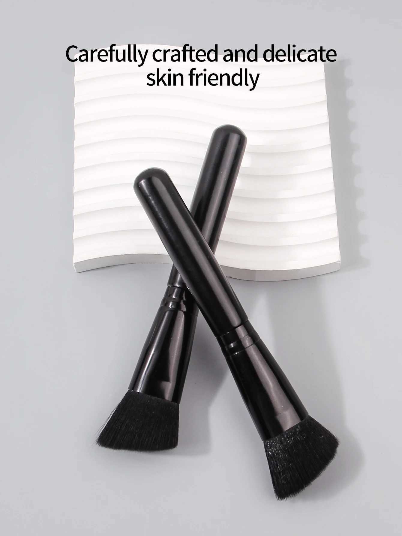 2025 Hot Sale 2Pcs All-Black Soft Bristle Blush Angled Contour Brushes Travel PortableHigh Value Non-Shedding for Daily Use L251110