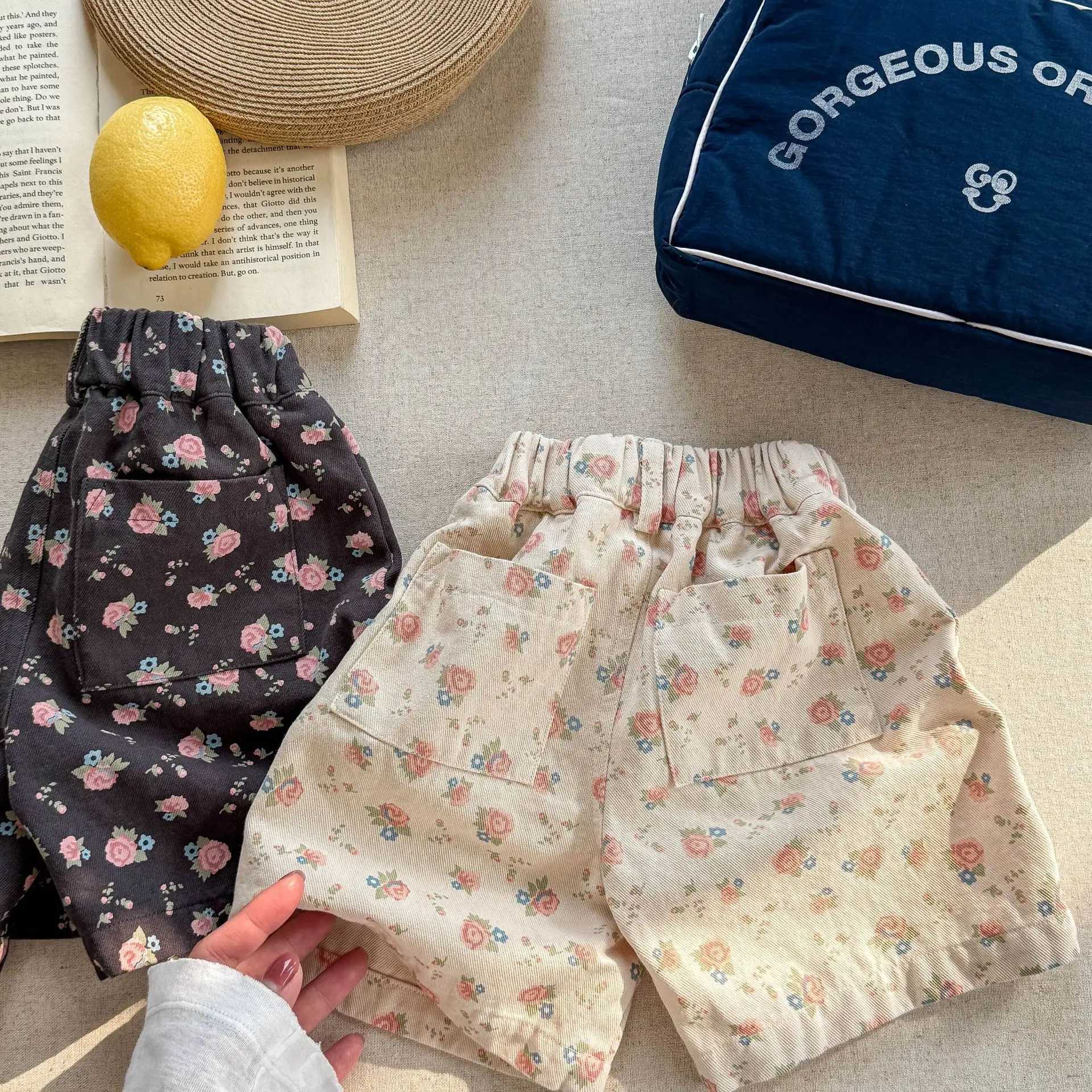 2015 Summer New Childrens Cotton Shorts Girls Flower Shorts Baby Casual Shorts Childrens Printed Pants Childrens Clothing Z250410