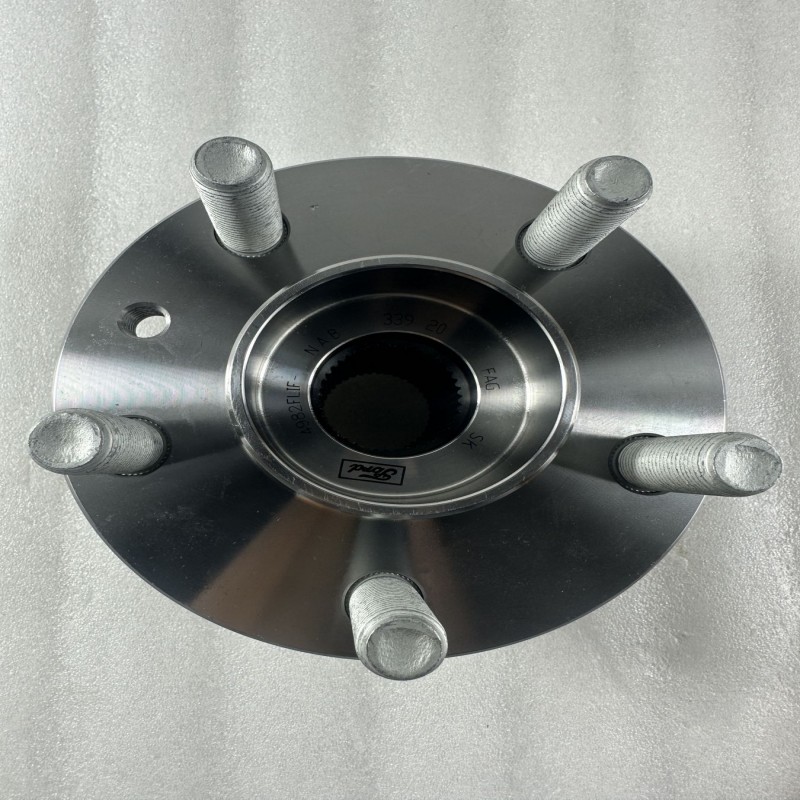 Land Rover front wheel hub bearings are suitable for Freelander 2 LR003157