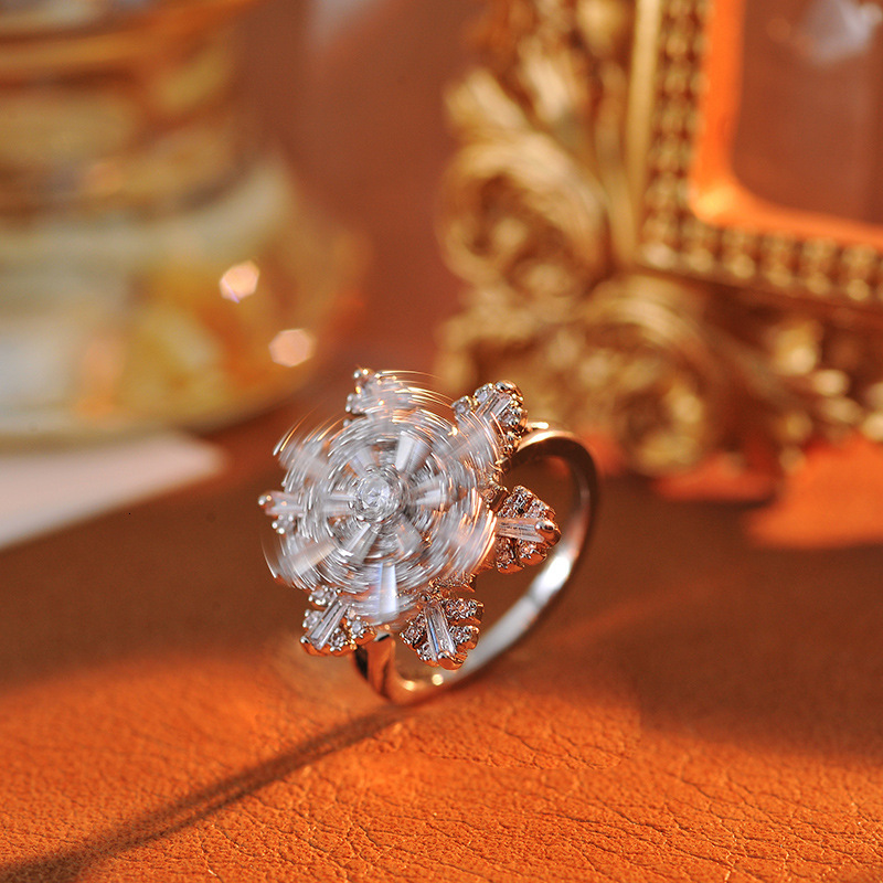 Designer Ring Fashion Ring Christmas Rotating Women's Ring High End Luxury Small Crowd Index Finger Ring Internet Celebrity Style Fashion Persona