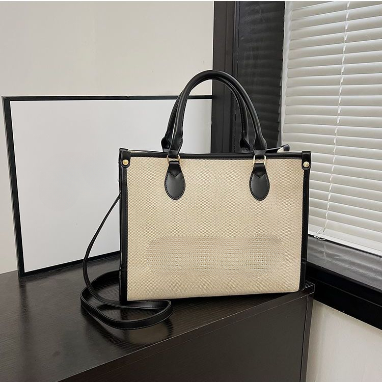 Large capacity women's light luxury handbag commuting casual crossbody bag versatile winter designer crossbody bag