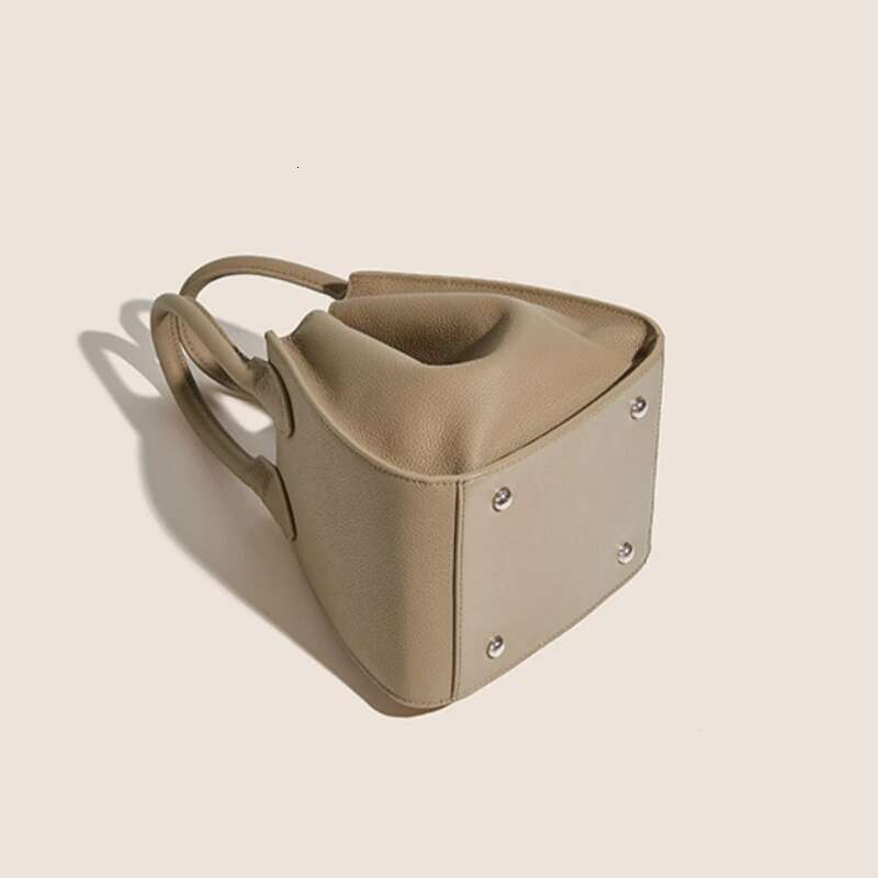 Women's Quality Genuine Leather Handbag Soft Real Cowhide Unique And Exquisite Crossbody Bag Lychee Pattern Female Tote Basket