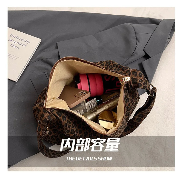 Trendy Casual Soft Textile Womens Shoulder Bag Large Capacity Leopard Print Female Retro Crossbody For Commute Outings 251110