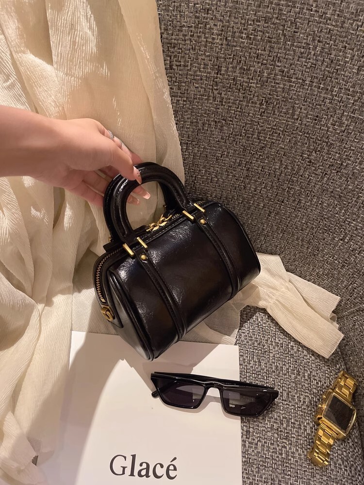 Retro style soft leather designer bag new cylindrical luxury handbag winter new pillow bag designer bag crossbody bag women's shoulder bag