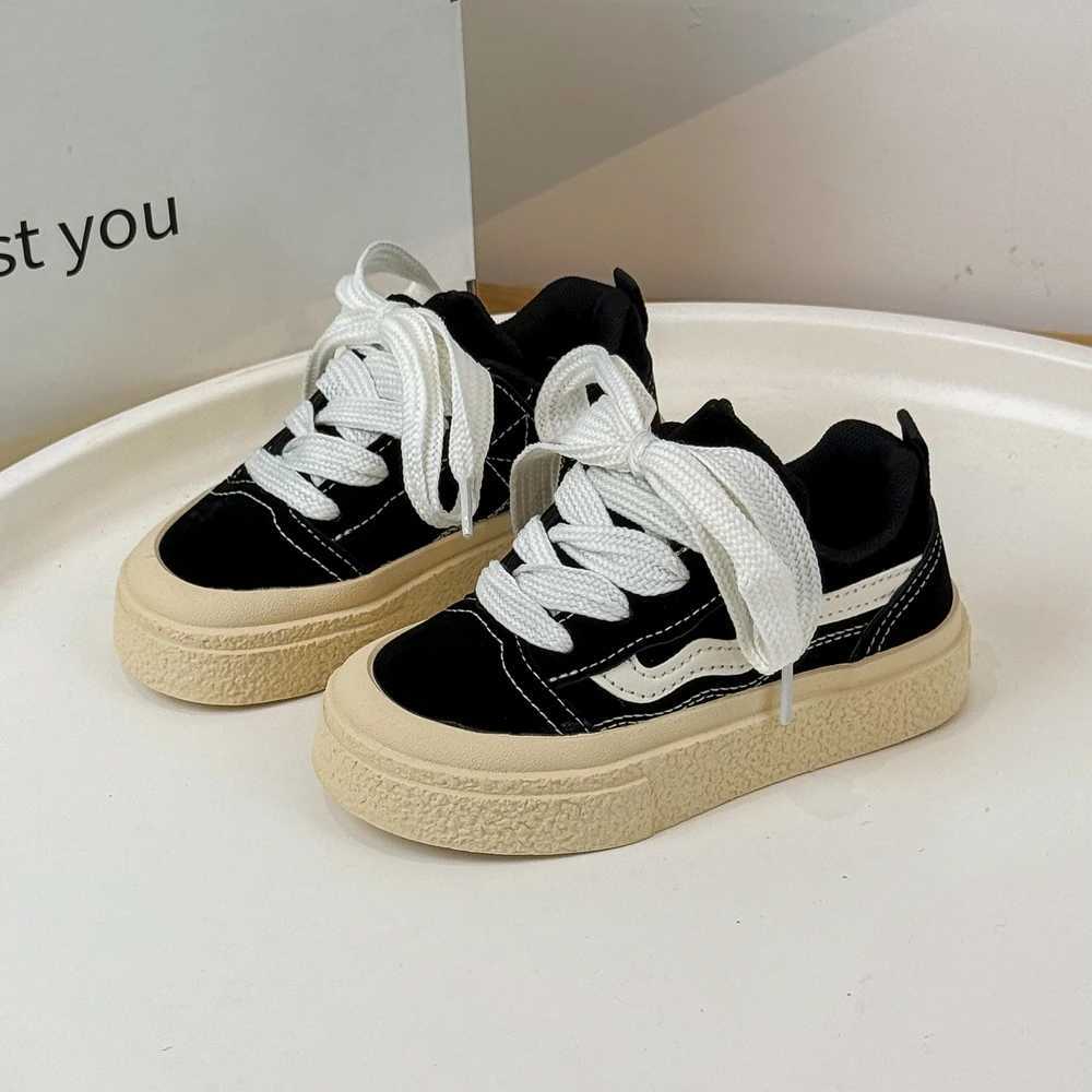 2025 Boys And Girls Canvas Shoes Childrens School Performance Shoes Fashion Children Biscuit Bottom Breathable Kids Shoe W251110