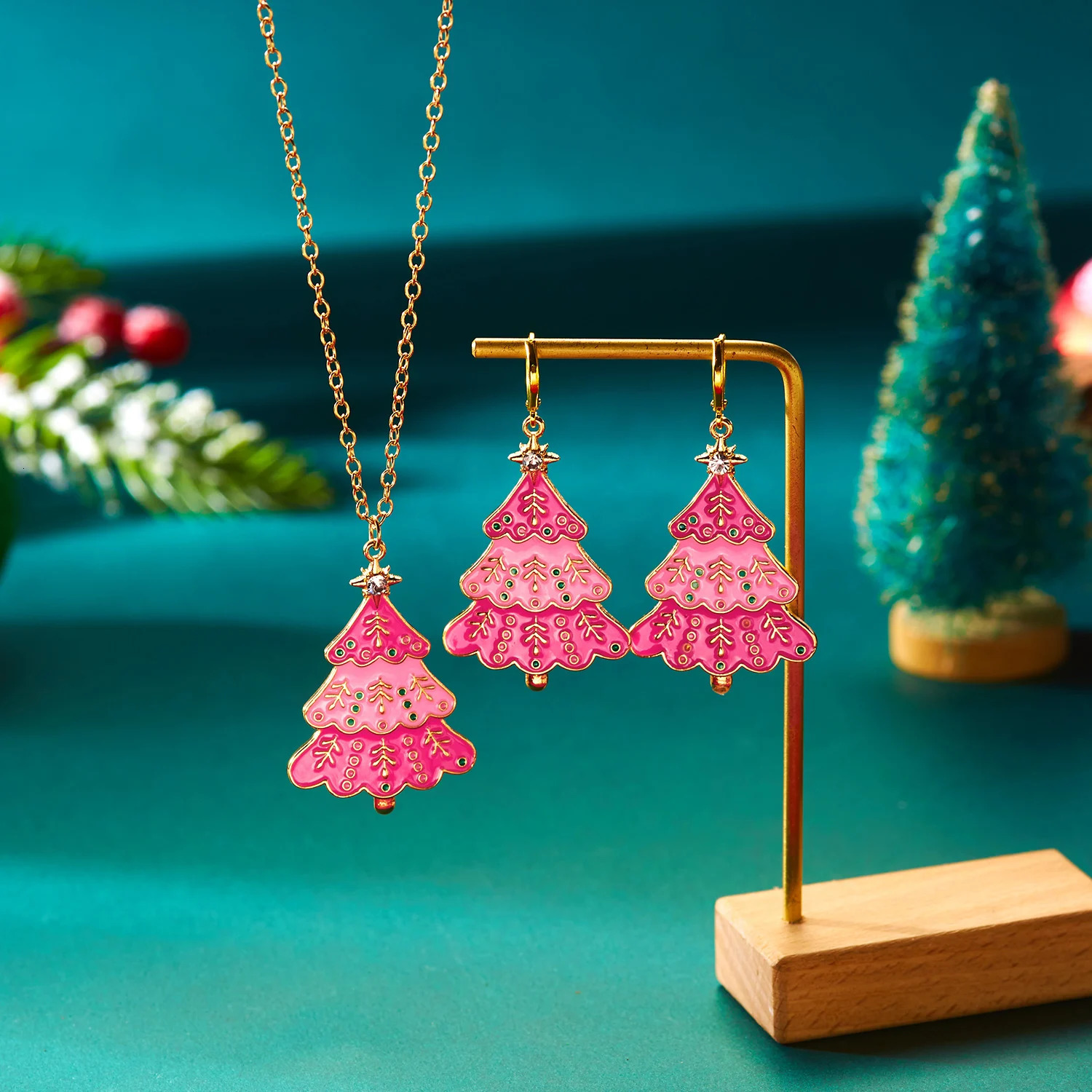 Sweet Enamel Pink Christmas Tree Drop Earrings for Women Fashion Simple Hollow Snowman Earrings Girls Xmas Year Jewelry Gift 251031