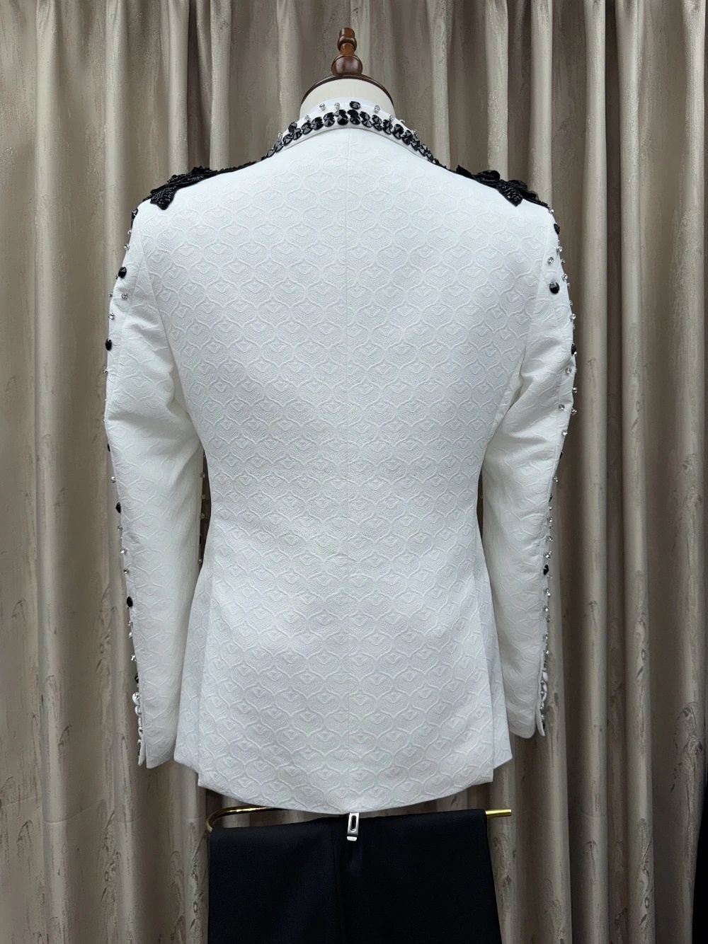 Luxury Men's Jacket Rhinestone Blazer Two Pieces Set Shawl Lapel Appliques Outfits Beading Coat Customized Jacket+Black Pants Plus Size