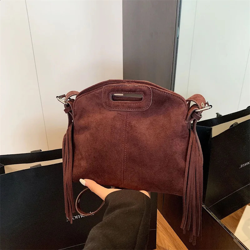 Suede Womens Shoulder Bag Retro Tassel Crossbody Bag Bucket Handbag 251106