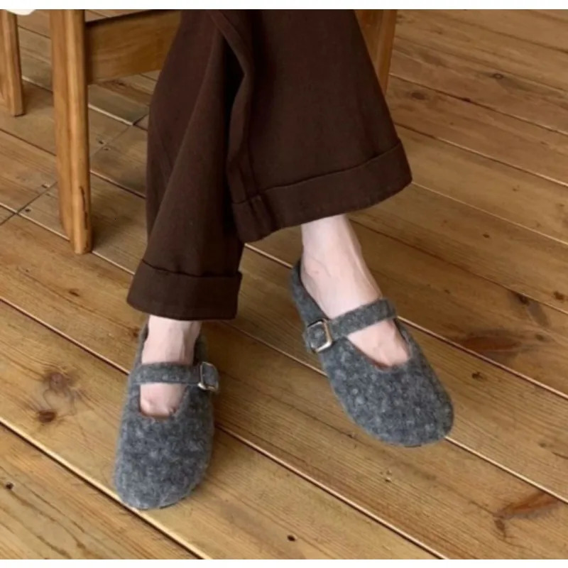 Big Size 43 Women Lambswool Slippers Winter Sheep Fur Shoes Ladies Flat Cotton Slides Home Pantuflas Daily Slip On Furry Mules 251107