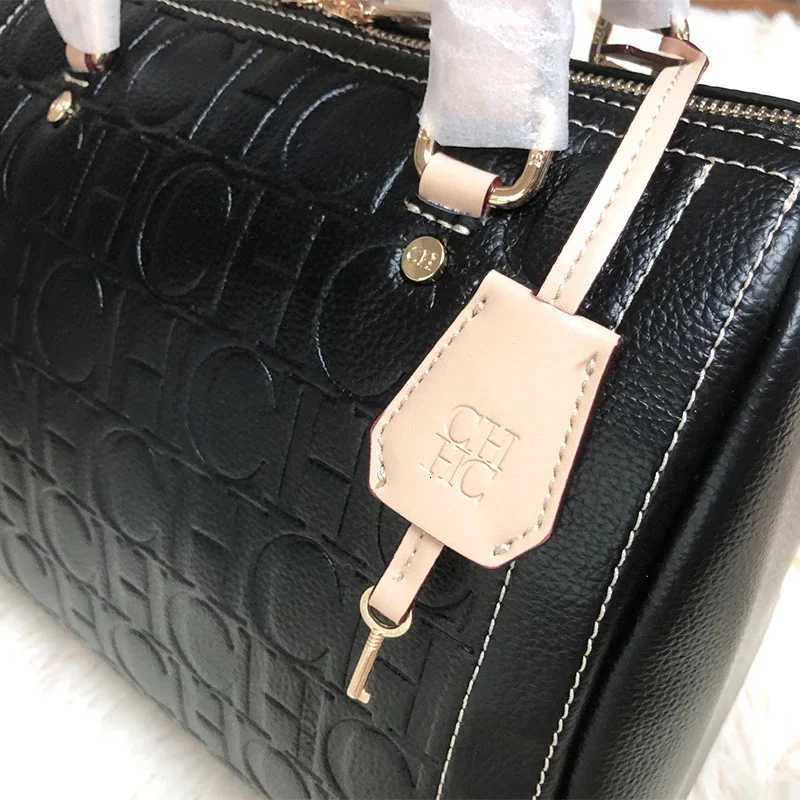 Zipper Tote Bag Lock Design Large Capacity Letter Print Commuter High Quality Vintage Fashion Multifunctional Womens Tote Bag K251110