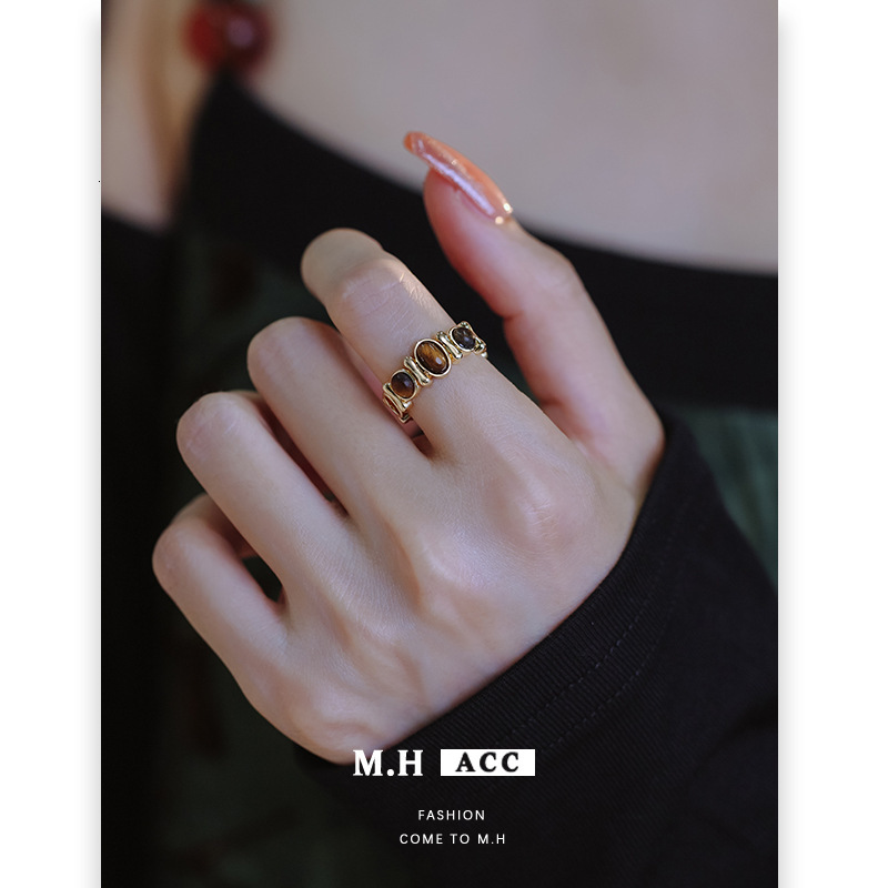 Vintage Tiger Eye Stone Ring Designer Ring For Women Summer New Luxury Niche Design High-end Simple Fashion Ring Versatile Index Finger Ring