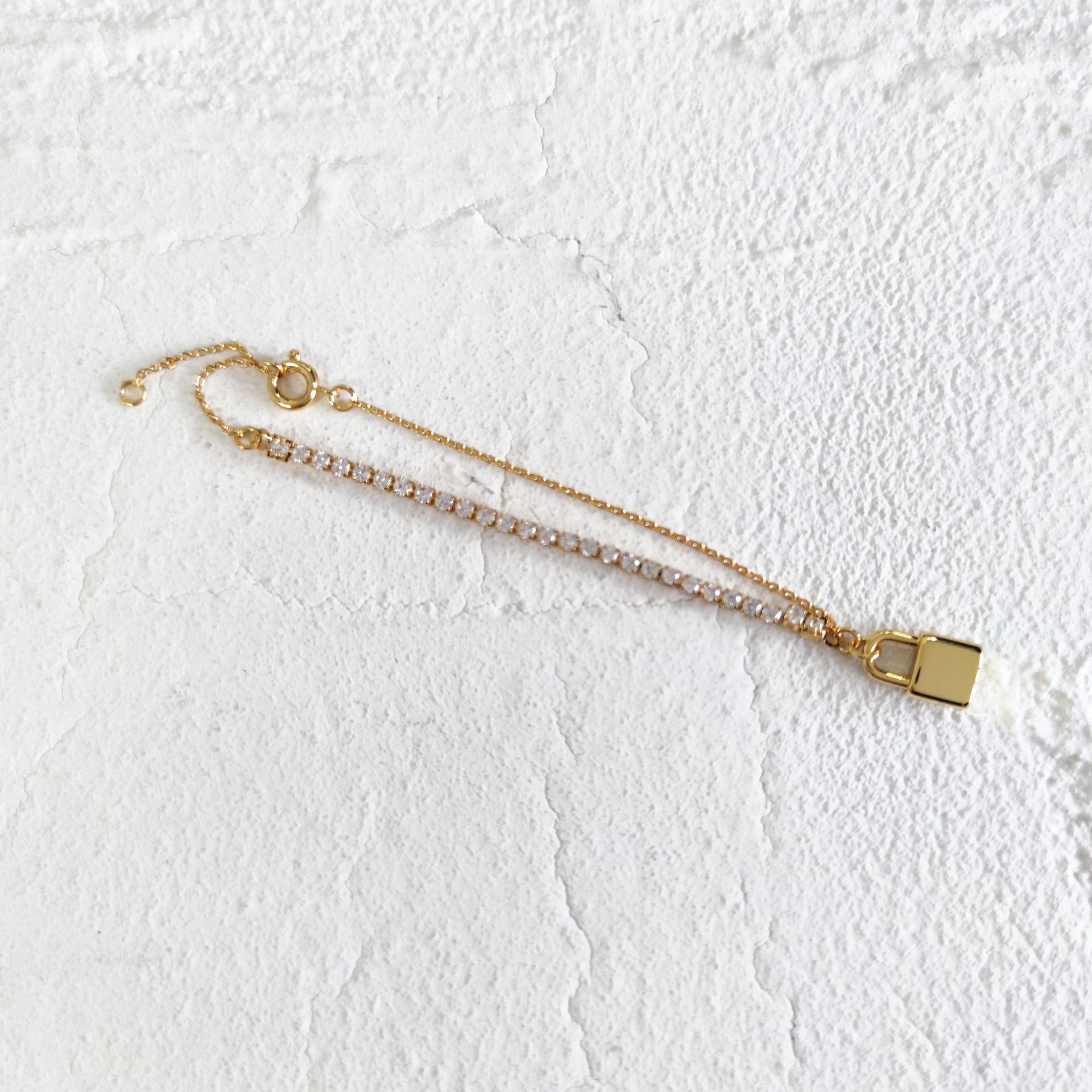Link Bracelets High Quality Simple Style Delicacy Cz Thin Tennis Chain Mini Lock Pendant Bracelet For Women Girl Party Engagement Gifts