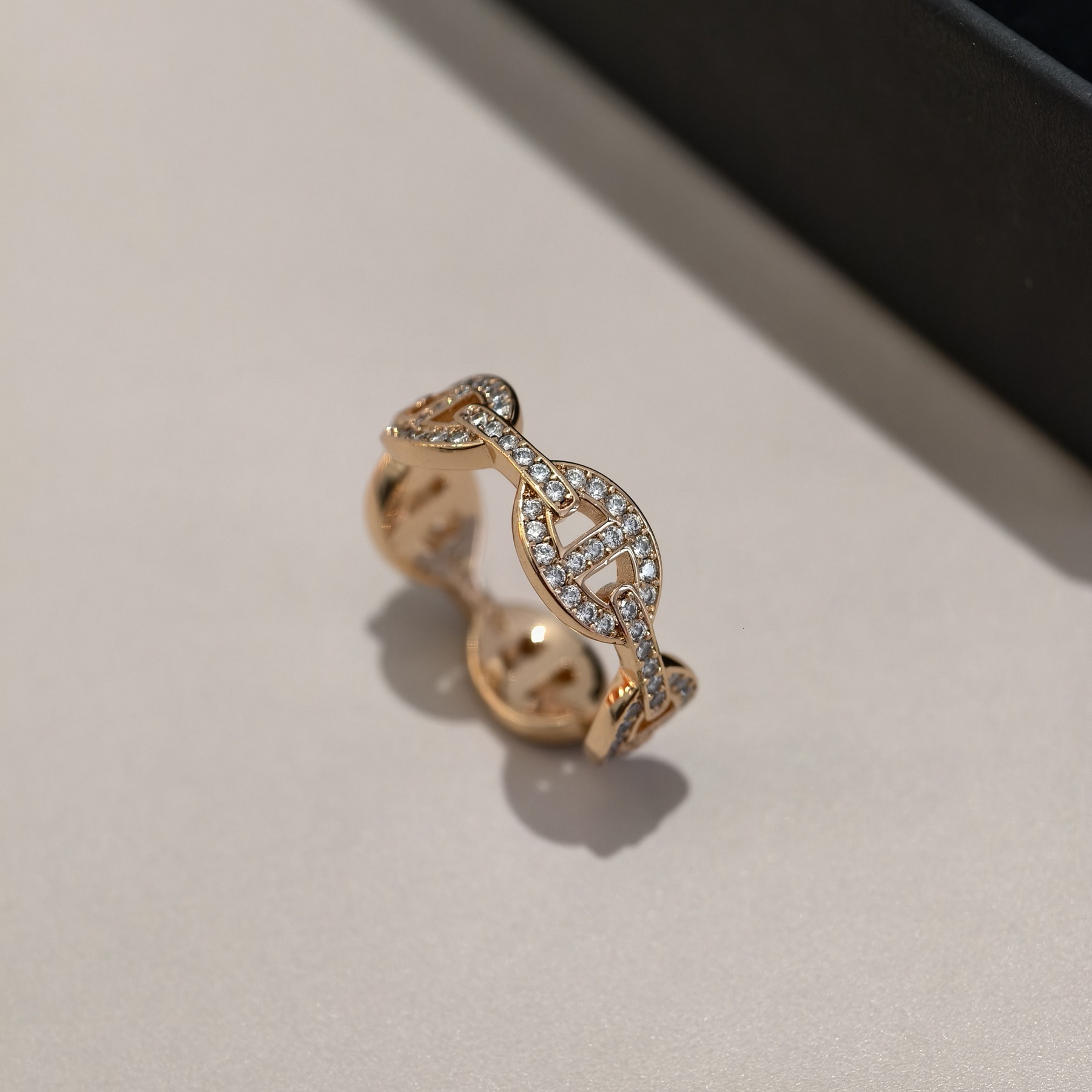 2025 High Precision Edition Aijia Pig Fashion Ring Nose Designer Ring Full Diamond Ring For Women Ins Light Luxury Simple High-end Glossy H Ring