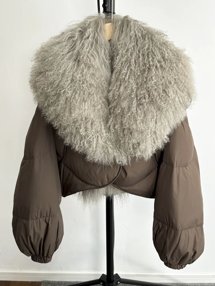 y Winter Natural Big Mongolian Sheep Fur Coat Women Short Feather Puffer Parka 90 White Duck Down Waterproof Jacket 251110