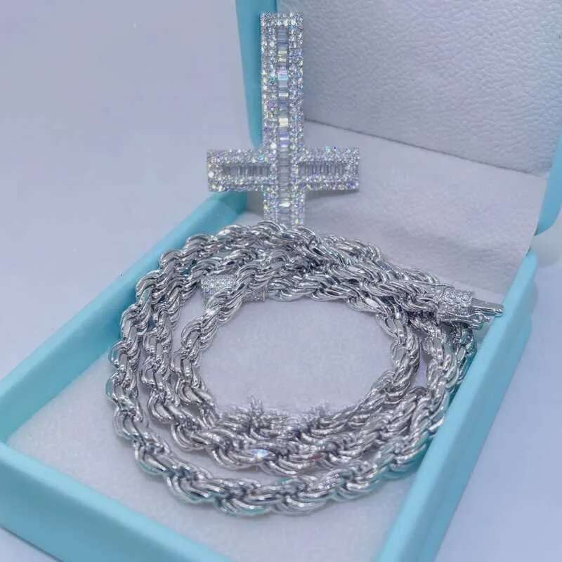 necklace moissanite chain Pendant Necklaces Whiote Gold Sier Vvs Moissanite Dia Iced Out Hip Hop Pass Tester Upside Down Cross